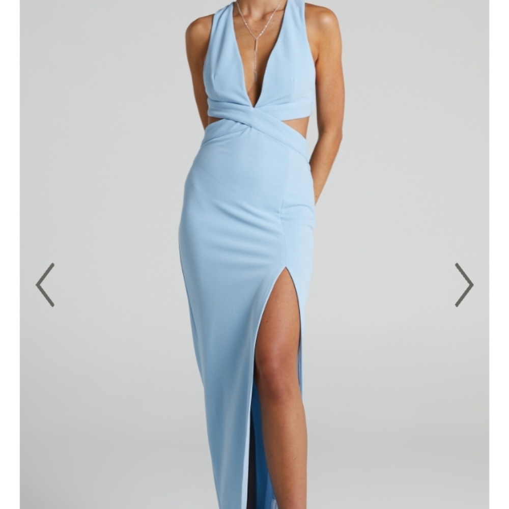 NewAnjie plunge neckline cross back cut out Maxi dress in cornflower blue size 2
